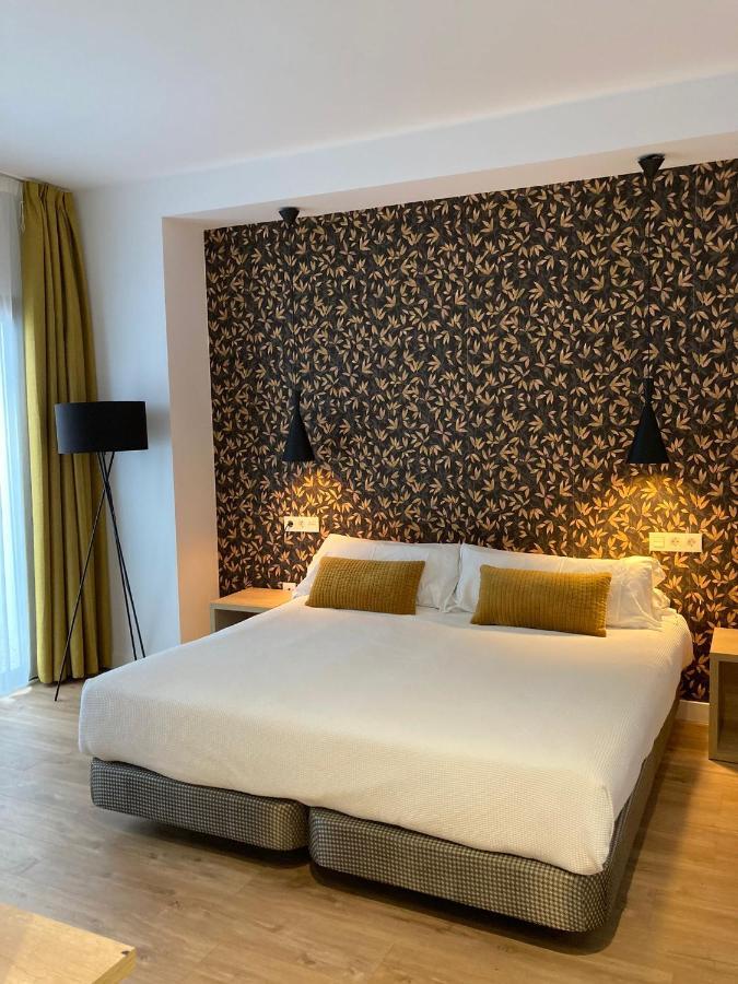 Готель Rincon 13 - Mares (Adults Only) Торре-дель-Мар Екстер'єр фото